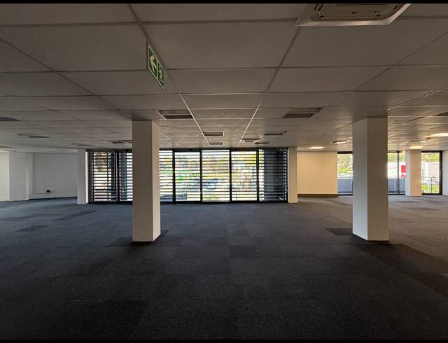 433M² OFFICE TO LET IN PARKTOWN